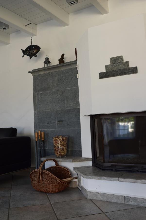 BnB Villa Levanta Péry Esterno foto