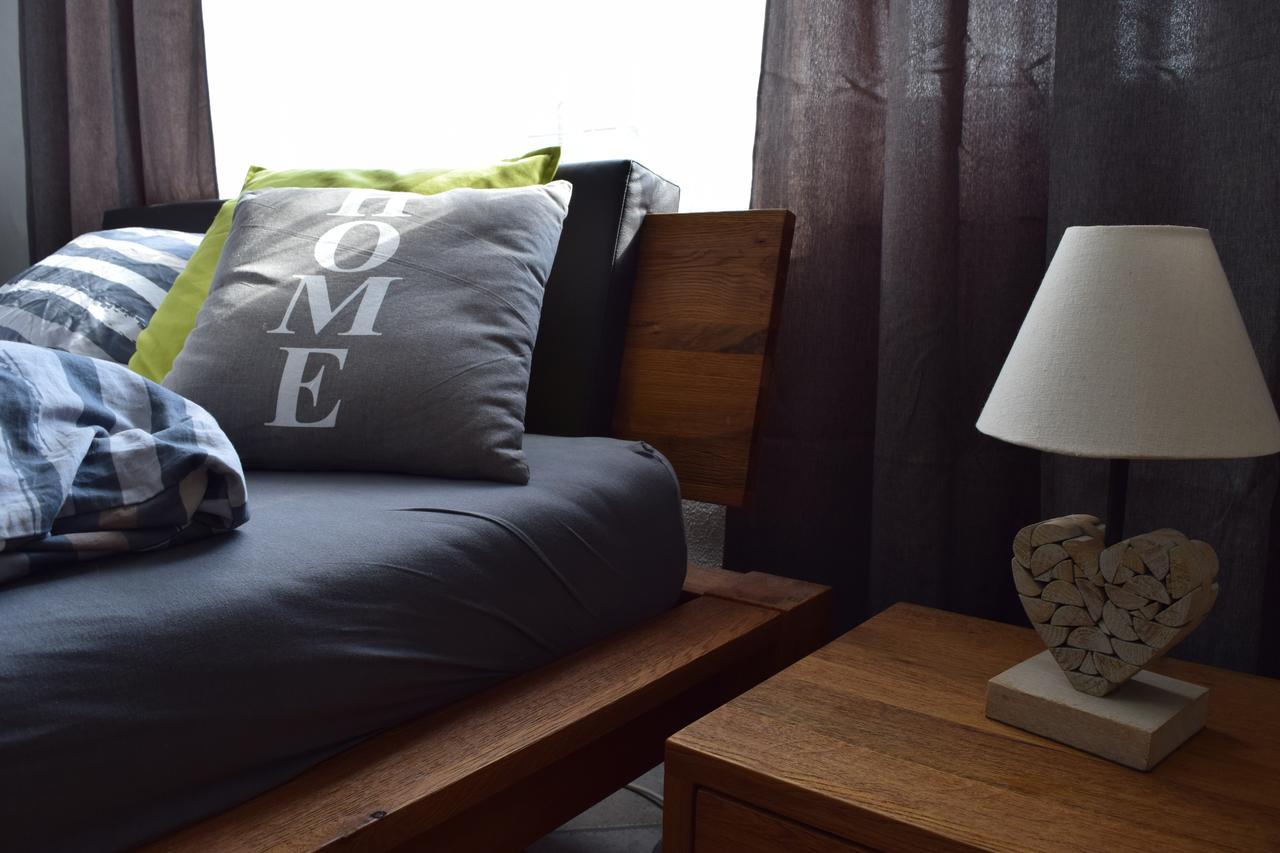 BnB Villa Levanta Péry Esterno foto